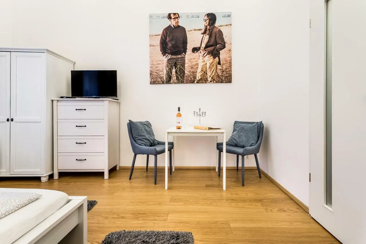 Hello Downtown Apartment - Movie Budapest
